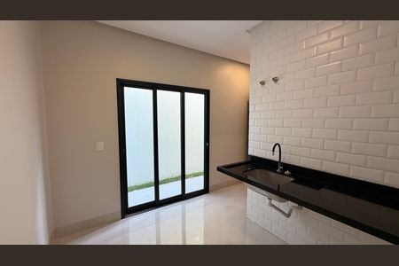 Casa à venda com 248m², 4 quartos e 4 vagas Casa à venda com 248m², 4 quartos e 4 vagasÁrea de Serviço