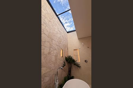 Casa à venda com 248m², 4 quartos e 4 vagas Casa à venda com 248m², 4 quartos e 4 vagasBanheiro da Suíte 1