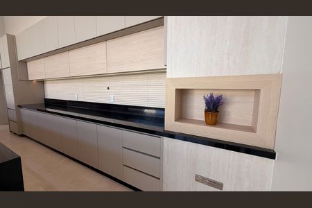 Casa à venda com 248m², 4 quartos e 4 vagas Casa à venda com 248m², 4 quartos e 4 vagasCozinha