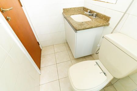 Apartamento para alugar com 130m², 3 quartos e 3 vagas Apartamento para alugar com 130m², 3 quartos e 3 vagasBanheiro da Suíte 2