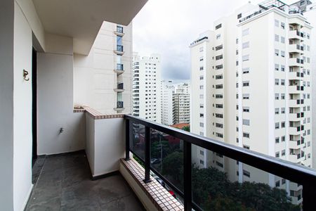 Apartamento para alugar com 130m², 3 quartos e 3 vagas Apartamento para alugar com 130m², 3 quartos e 3 vagasVaranda