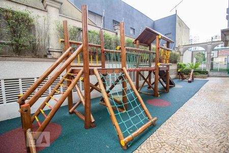Apartamento para alugar com 130m², 3 quartos e 3 vagas Apartamento para alugar com 130m², 3 quartos e 3 vagasPlayground