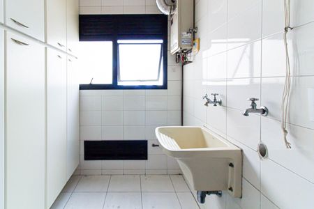 Apartamento para alugar com 130m², 3 quartos e 3 vagas Apartamento para alugar com 130m², 3 quartos e 3 vagasÁrea de Serviço