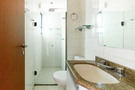 Apartamento para alugar com 130m², 3 quartos e 3 vagas Apartamento para alugar com 130m², 3 quartos e 3 vagasBanheiro da Suíte 1