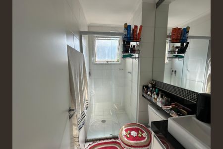 Banheiro de apartamento à venda com 2 quartos, 51m² em Centro, Barueri