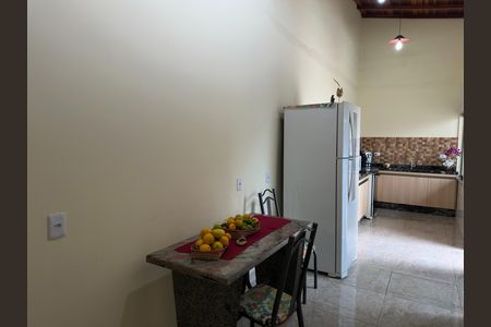 Casa de condomínio para alugar com 280m², 3 quartos e 3 vagasCozinha