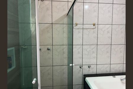 Banheiro da Suíte de casa de condomínio para alugar com 3 quartos, 280m² em Parque Nova Esperanca, São José dos Campos