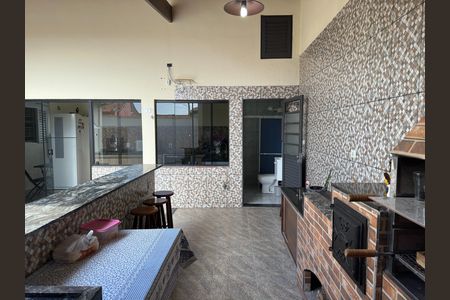 Casa de condomínio para alugar com 280m², 3 quartos e 3 vagasÁrea externa