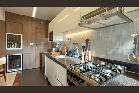 Apartamento à venda com 93m², 3 quartos e 2 vagas Apartamento à venda com 93m², 3 quartos e 2 vagasCozinha