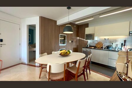 Apartamento à venda com 93m², 3 quartos e 2 vagas Apartamento à venda com 93m², 3 quartos e 2 vagasSala de Jantar