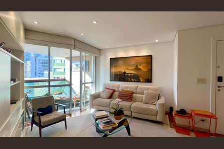Apartamento à venda com 93m², 3 quartos e 2 vagas Apartamento à venda com 93m², 3 quartos e 2 vagasSala de TV