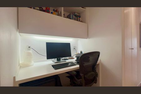 Apartamento à venda com 93m², 3 quartos e 2 vagas Apartamento à venda com 93m², 3 quartos e 2 vagasEscritório