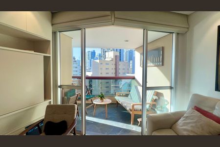 Apartamento à venda com 93m², 3 quartos e 2 vagas Apartamento à venda com 93m², 3 quartos e 2 vagasVaranda