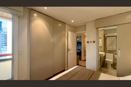 Apartamento à venda com 93m², 3 quartos e 2 vagas Apartamento à venda com 93m², 3 quartos e 2 vagasSuite