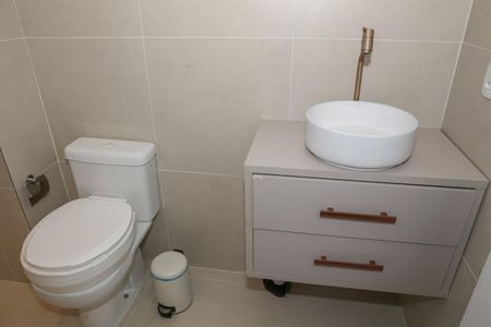 Apartamento à venda com 101m², 2 quartos e 2 vagas Apartamento à venda com 101m², 2 quartos e 2 vagasBanheiro da Suíte 2