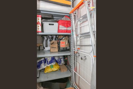 Apartamento à venda com 101m², 2 quartos e 2 vagas Apartamento à venda com 101m², 2 quartos e 2 vagasÁrea de Serviço