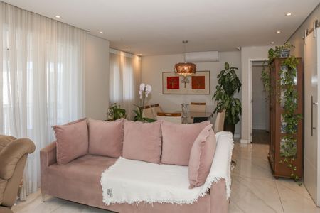 Apartamento à venda com 101m², 2 quartos e 2 vagas Apartamento à venda com 101m², 2 quartos e 2 vagasSala
