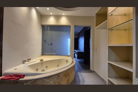 Apartamento para alugar com 130m², 3 quartos e 2 vagas