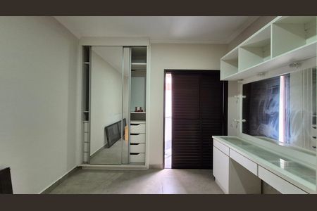 Apartamento para alugar com 130m², 3 quartos e 2 vagas