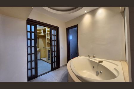 Apartamento para alugar com 130m², 3 quartos e 2 vagas