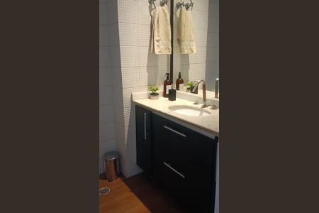 Apartamento para alugar com 130m², 3 quartos e 2 vagas Apartamento para alugar com 130m², 3 quartos e 2 vagasBanheiro 1