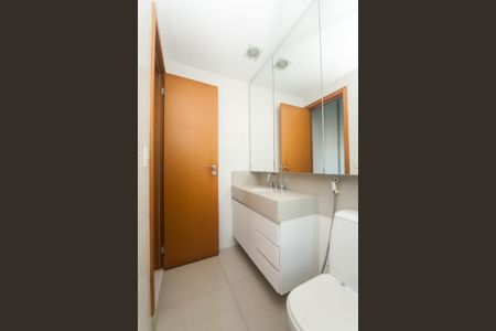 Banheiro suite 1  de apartamento à venda com 2 quartos, 77m² em Vila da Serra, Belo Horizonte