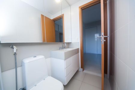 Apartamento à venda com 77m², 2 quartos e 2 vagas Apartamento à venda com 77m², 2 quartos e 2 vagasBanheiro suite 2