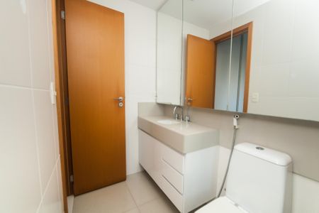 Apartamento à venda com 77m², 2 quartos e 2 vagas Apartamento à venda com 77m², 2 quartos e 2 vagasBanheiro suite 1