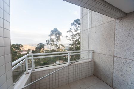 Apartamento à venda com 77m², 2 quartos e 2 vagas Apartamento à venda com 77m², 2 quartos e 2 vagasVaranda da Sala
