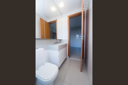 Apartamento à venda com 77m², 2 quartos e 2 vagas Apartamento à venda com 77m², 2 quartos e 2 vagasBanheiro suite 2