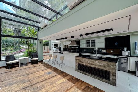 Apartamento à venda com 396m², 4 quartos e 5 vagas Apartamento à venda com 396m², 4 quartos e 5 vagasÁrea comum - Churrasqueira