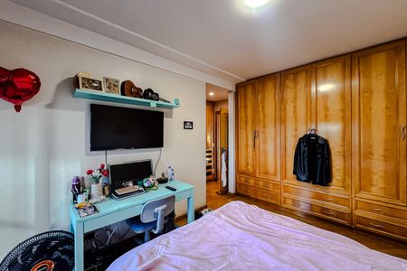 Apartamento à venda com 396m², 4 quartos e 5 vagas Apartamento à venda com 396m², 4 quartos e 5 vagasQuarto 4 - Suíte