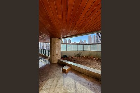 Varanda da Sala de apartamento à venda com 4 quartos, 396m² em Jardim Analia Franco, São Paulo