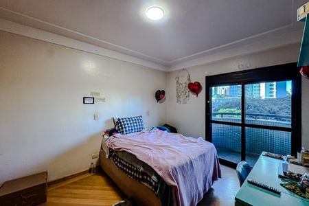 Apartamento à venda com 396m², 4 quartos e 5 vagas Apartamento à venda com 396m², 4 quartos e 5 vagasQuarto 4 - Suíte