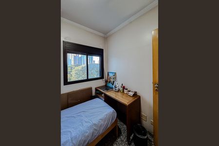 Apartamento à venda com 396m², 4 quartos e 5 vagas Apartamento à venda com 396m², 4 quartos e 5 vagasQuarto de Serviço