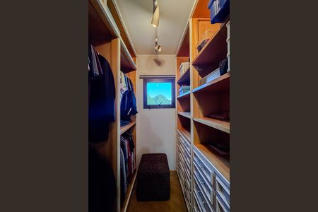 Apartamento à venda com 396m², 4 quartos e 5 vagas Apartamento à venda com 396m², 4 quartos e 5 vagasQuarto 1 - Suíte