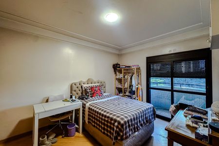 Apartamento à venda com 396m², 4 quartos e 5 vagas Apartamento à venda com 396m², 4 quartos e 5 vagasQuarto 3 - Suíte