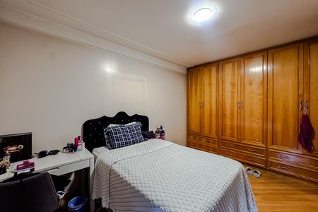 Apartamento à venda com 396m², 4 quartos e 5 vagas Apartamento à venda com 396m², 4 quartos e 5 vagasQuarto 2 - Suíte