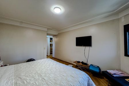 Apartamento à venda com 396m², 4 quartos e 5 vagas Apartamento à venda com 396m², 4 quartos e 5 vagasQuarto 1 - Suíte