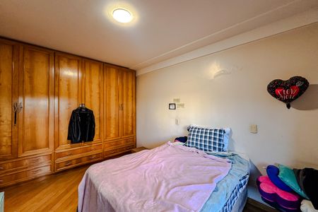 Apartamento à venda com 396m², 4 quartos e 5 vagas Apartamento à venda com 396m², 4 quartos e 5 vagasQuarto 4 - Suíte