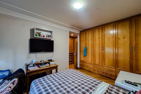 Apartamento à venda com 396m², 4 quartos e 5 vagas Apartamento à venda com 396m², 4 quartos e 5 vagasQuarto 3 - Suíte