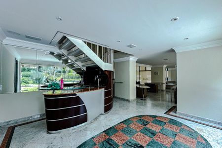 Apartamento à venda com 396m², 4 quartos e 5 vagas Apartamento à venda com 396m², 4 quartos e 5 vagasÁrea comum