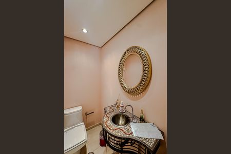 Apartamento à venda com 396m², 4 quartos e 5 vagas Apartamento à venda com 396m², 4 quartos e 5 vagasLavabo