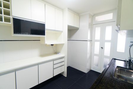 Apartamento para alugar com 65m², 2 quartos e 1 vagaCozinha