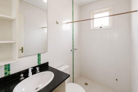 Banheiro 1 de casa para alugar com 6 quartos, 160m² em Moradas do Bosque, Cachoeirinha
