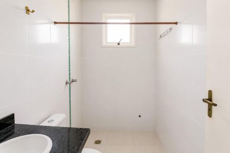 Casa para alugar com 160m², 6 quartos e 2 vagas Casa para alugar com 160m², 6 quartos e 2 vagasBanheiro 1