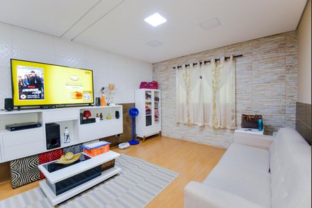 Casa à venda com 120m², 2 quartos e 1 vagaSala