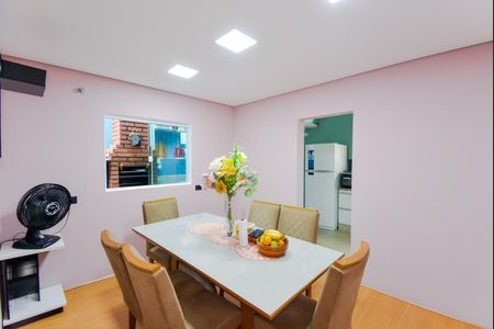 Casa à venda com 120m², 2 quartos e 1 vagaSala de Jantar