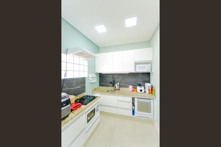 Casa à venda com 120m², 2 quartos e 1 vagaÁrea de Serviço