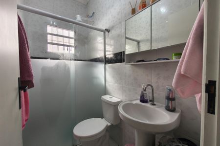 Casa para alugar com 50m², 2 quartos e 1 vaga Casa para alugar com 50m², 2 quartos e 1 vagaBanheiro